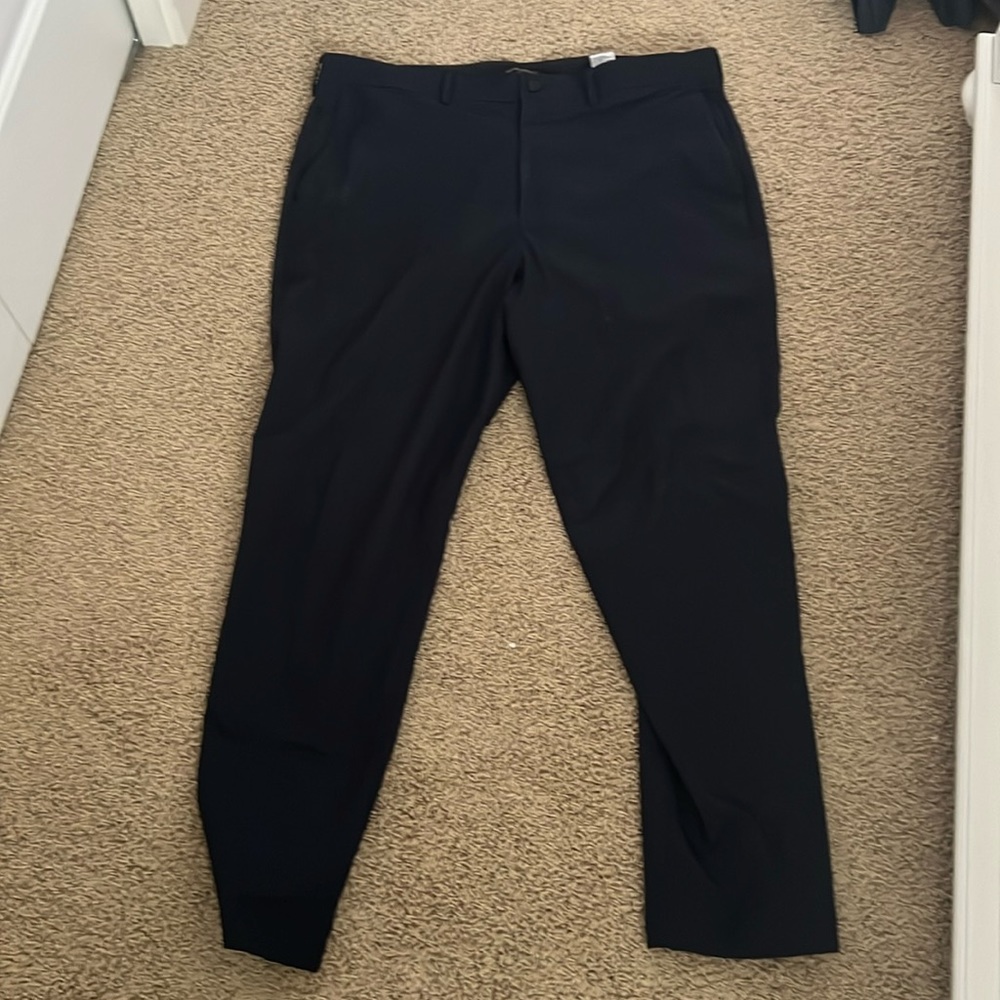 Banana Republic navy blue slim fit 38x32 dress pants